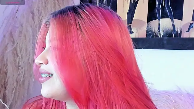 SophieRossi online show from February 3, 5:29 am