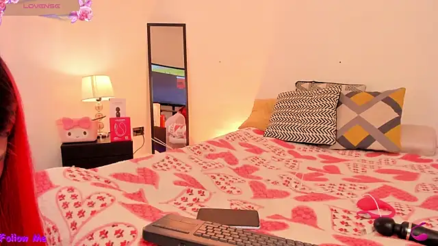 SophieRossi online show from September 20, 3:51 am