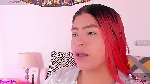 SophieRossi online show from October 12, 1:43 pm