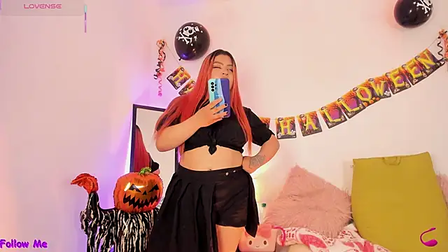 SophieRossi online show from October 30, 4:30 pm