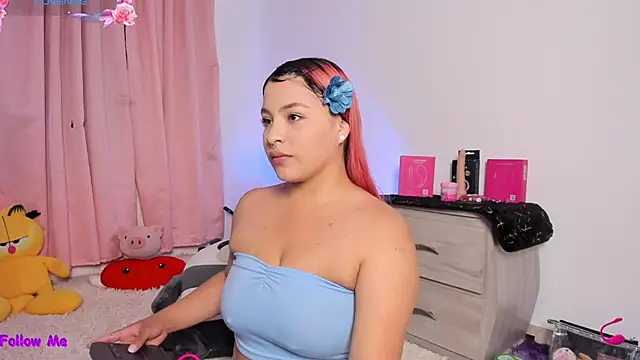 SophieRossi online show from February 22, 3:18 am