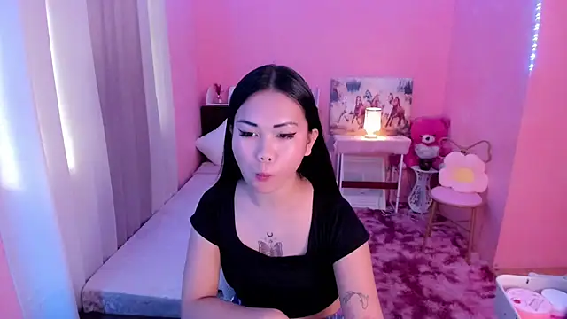 Snapshot of Vivorey_Leighn chatting on December 7, 11:01 pm Vivorey Leighn online show from December 7, 11:01 pm