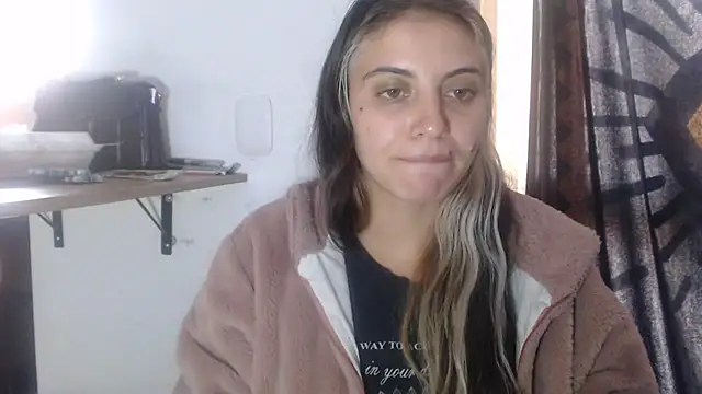 mariecam420 online show from February 18, 8:47 pm