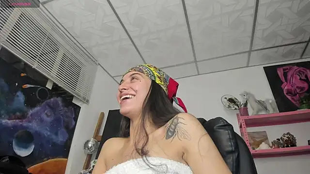 mariecam420 online show from April 4, 5:27 am