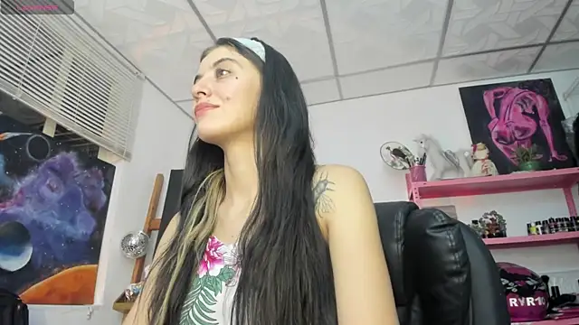 mariecam420 online show from April 4, 7:44 pm