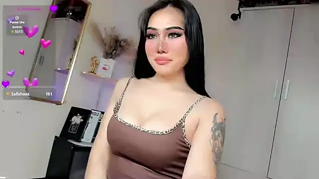 Icon1c LiLy online show from October 4, 10:30 pm