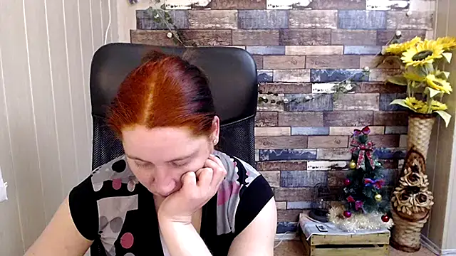 Snapshot of JosieJun_ chatting on December 6, 8:18 pm JosieJun online show from December 6, 8:18 pm