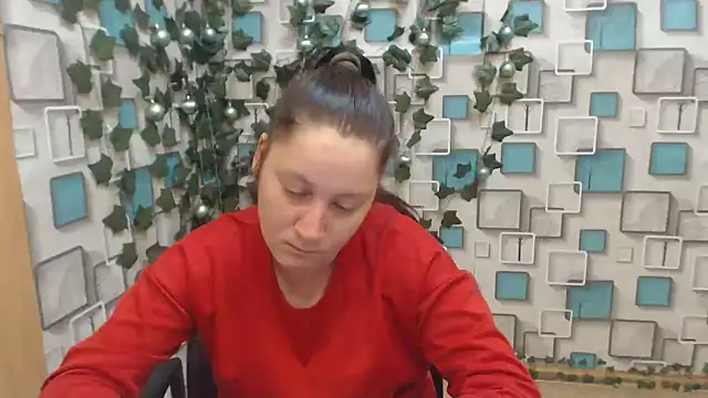 Snapshot of JosieJun_ chatting on February 3, 7:42 pm JosieJun online show from February 3, 7:42 pm