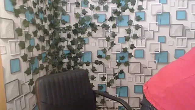 Snapshot of JosieJun_ chatting on February 28, 4:21 am JosieJun online show from February 28, 4:21 am