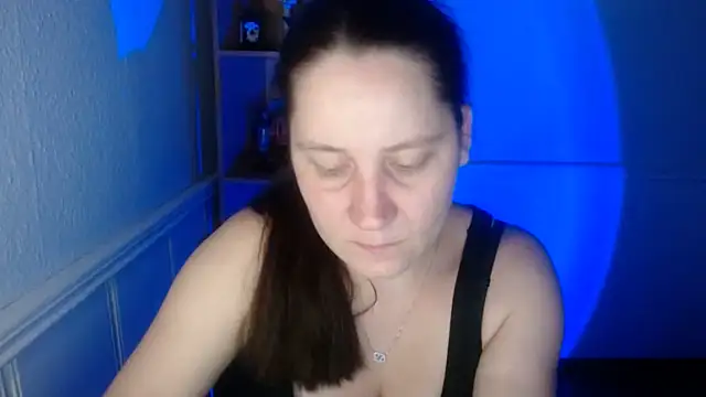 Snapshot of JosieJun_ chatting on October 15, 6:41 pm JosieJun online show from October 15, 6:41 pm