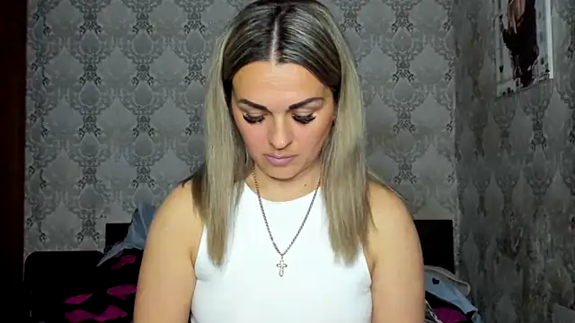 NicoletMoore online show from April 21, 7:28 pm