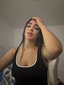 anniehart online show from April 30, 1:12 am