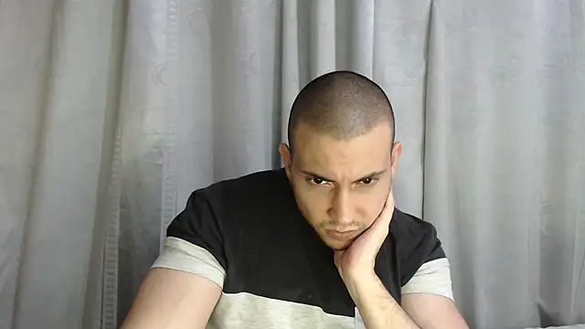 Armando 2002 online show from October 2, 3:02 am