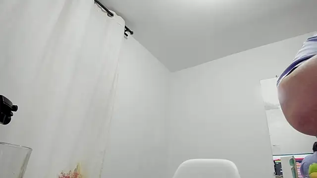 Snapshot of esmeraldamfc chatting on March 5, 12:38 am esmeraldamfc online show from March 5, 12:38 am