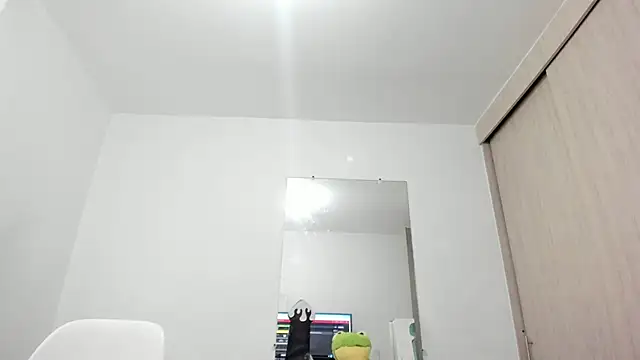 Snapshot of esmeraldamfc chatting on March 13, 12:46 pm esmeraldamfc online show from March 13, 12:46 pm