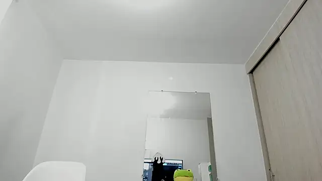 Snapshot of esmeraldamfc chatting on March 15, 9:27 pm esmeraldamfc online show from March 15, 9:27 pm