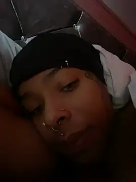 CutieFrmthehood online show from February 3, 2:45 pm