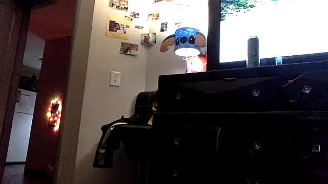 CutieFrmthehood online show from February 24, 1:14 am