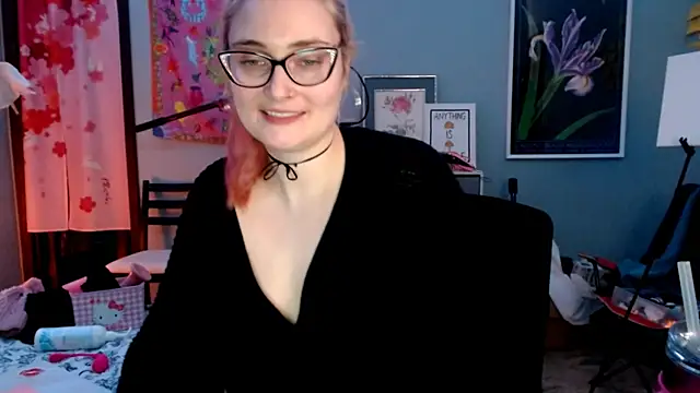 Snapshot of JenniferGwen chatting on February 19, 5:27 am JenniferGwen online show from February 19, 5:27 am