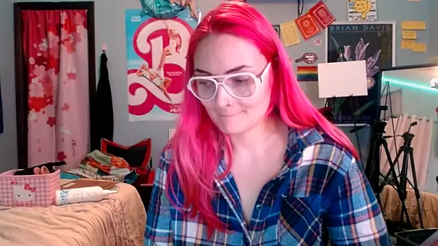 Snapshot of JenniferGwen chatting on October 28, 4:38 am JenniferGwen online show from October 28, 4:38 am