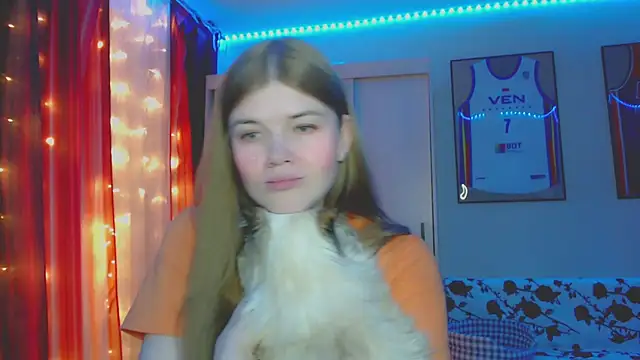 Snapshot of Klementa chatting on October 2, 6:59 pm Klementa online show from October 2, 6:59 pm