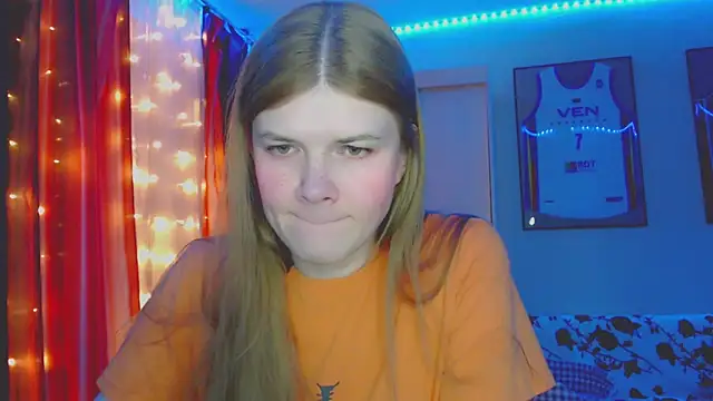 Snapshot of Klementa chatting on October 12, 6:18 pm Klementa online show from October 12, 6:18 pm