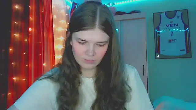 Snapshot of Klementa chatting on December 5, 5:53 pm Klementa online show from December 5, 5:53 pm