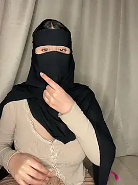 Snapshot of arabiaAna chatting on February 7, 10:02 pm arabiaAna online show from February 7, 10:02 pm