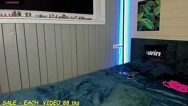 SandyChris online show from February 13, 7:35 am