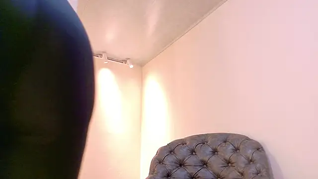 Snapshot of niky_smit chatting on September 30, 10:42 am niky smit online show from September 30, 10:42 am