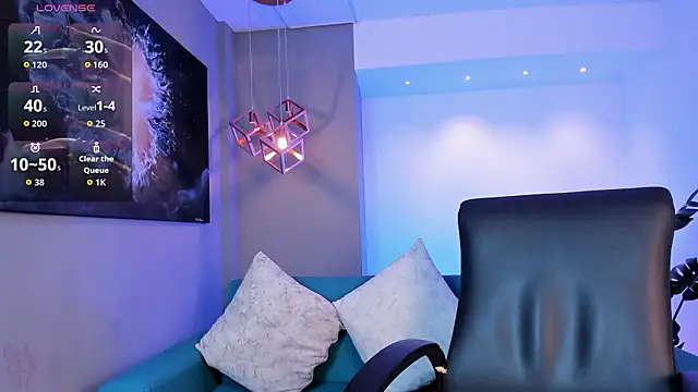 miataylorr1 online show from March 11, 12:22 pm