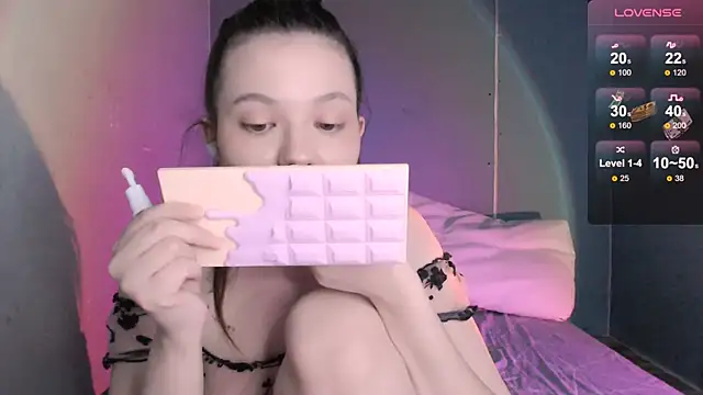 Snapshot of bbycolada chatting on March 10, 8:23 pm bbycolada online show from March 10, 8:23 pm