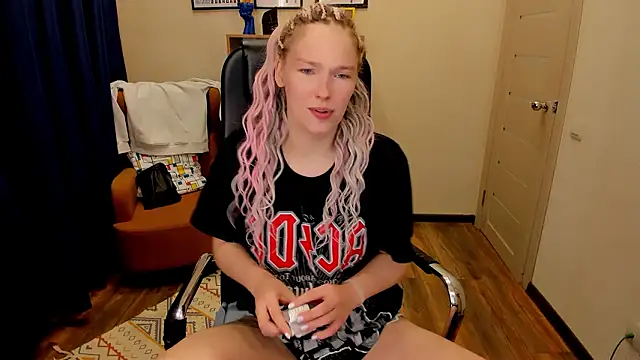  fiona Love online show from March 16, 8:13 pm