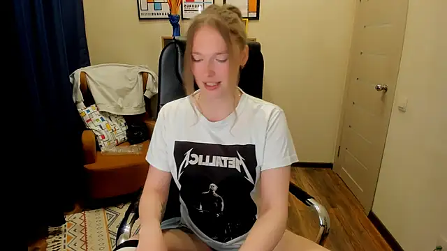  fiona Love online show from April 28, 7:41 pm