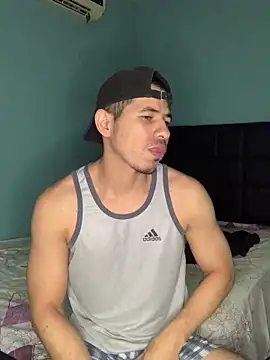 Snapshot of steven_clain chatting on January 3, 5:39 am steven clain online show from January 3, 5:39 am