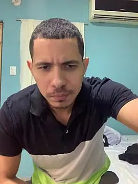 Snapshot of steven_clain chatting on January 10, 9:13 am steven clain online show from January 10, 9:13 am