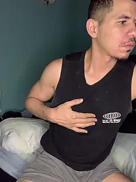 Snapshot of steven_clain chatting on January 12, 9:19 pm steven clain online show from January 12, 9:19 pm