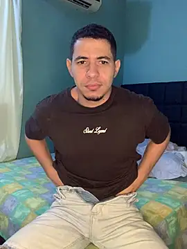 Snapshot of steven_clain chatting on March 2, 11:18 am steven clain online show from March 2, 11:18 am