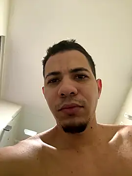 Snapshot of steven_clain chatting on September 28, 10:37 pm steven clain online show from September 28, 10:37 pm