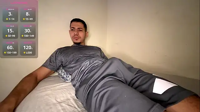 Snapshot of steven_clain chatting on October 4, 10:13 am steven clain online show from October 4, 10:13 am