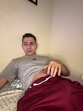 Snapshot of steven_clain chatting on October 27, 11:41 pm steven clain online show from October 27, 11:41 pm