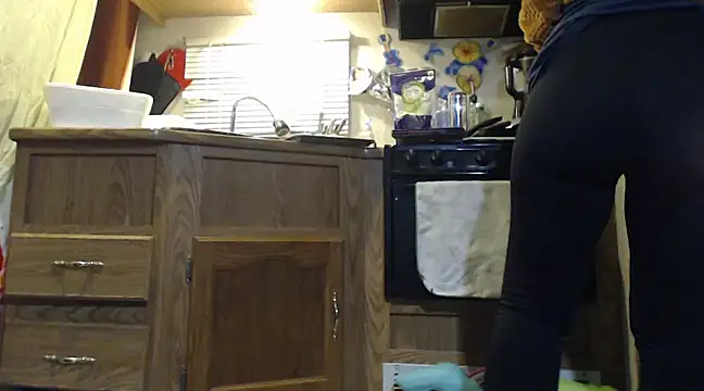 sexyinpantyhose online show from December 27, 5:42 am