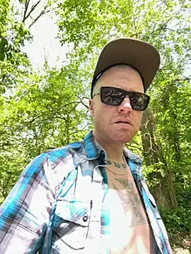 Mackwood89 online show from May 10, 7:08 pm