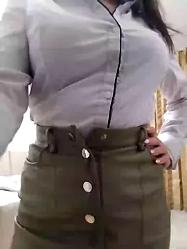 baby sweet girl  online show from January 27, 4:30 am