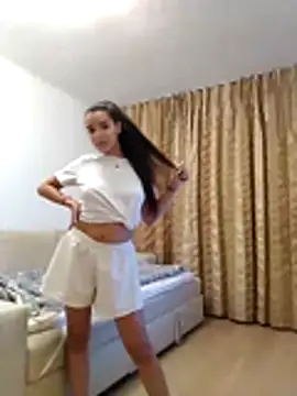 baby sweet girl  online show from May 3, 9:10 pm