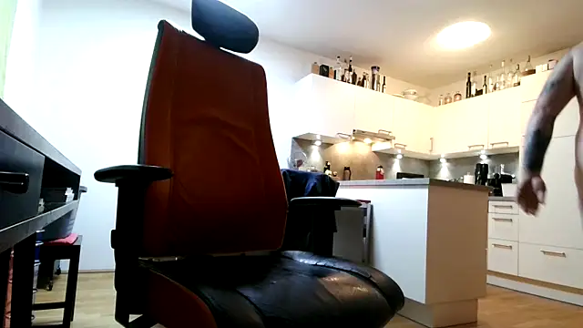 Snapshot of crazylemy chatting on March 21, 4:28 am crazylemy online show from March 21, 4:28 am