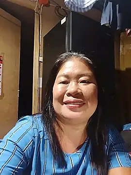 Snapshot of lickmepussy21 chatting on June 6, 1:05 pm lickmepussy21 online show from June 6, 1:05 pm