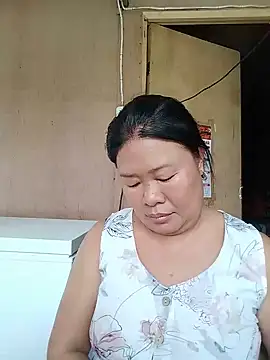 Snapshot of lickmepussy21 chatting on June 24, 3:27 am lickmepussy21 online show from June 24, 3:27 am
