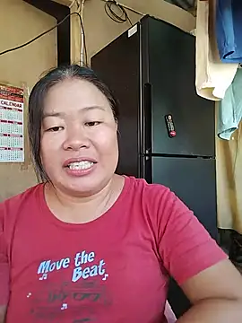 Snapshot of lickmepussy21 chatting on July 13, 1:52 am lickmepussy21 online show from July 13, 1:52 am