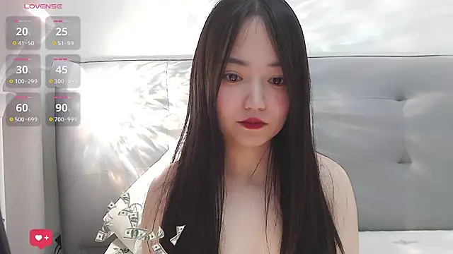 Anne-Sweet online show from January 25, 1:30 pm